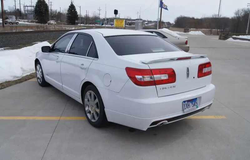 Lincoln MKZ - 2
