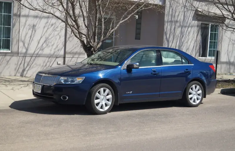 Lincoln MKZ - 3