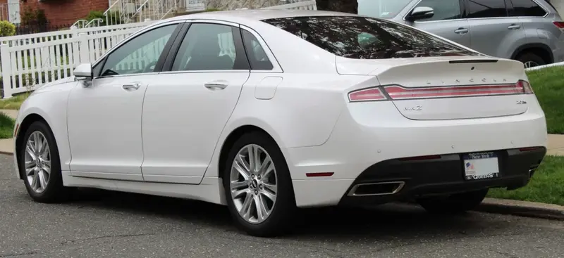 Lincoln MKZ - 2