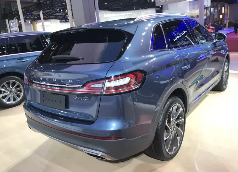 Lincoln Nautilus - 3