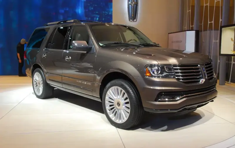 Lincoln Navigator Navigator III L (facelift 2015)