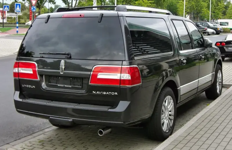 Lincoln Navigator - 3
