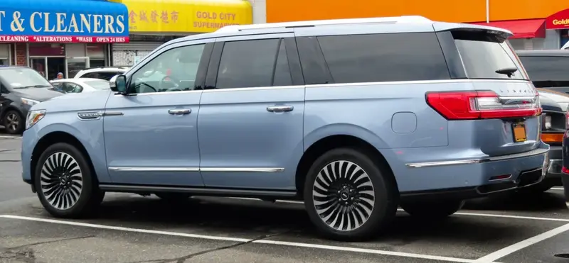 Lincoln Navigator - 3