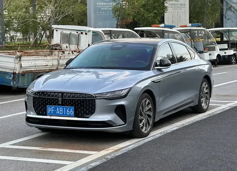 Lincoln Z Z