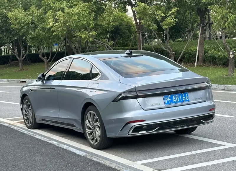 Lincoln Z - 2