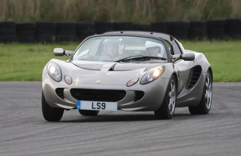 Lotus Elise - 6