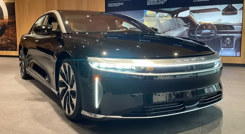 Lucid Air - 4