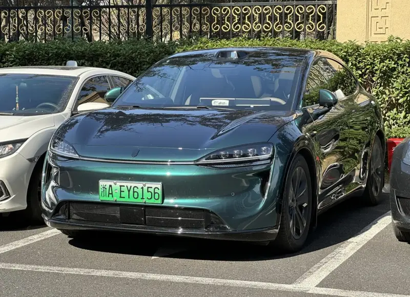 Luxeed R7 - 3