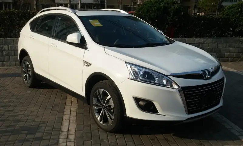 Luxgen U6 U6