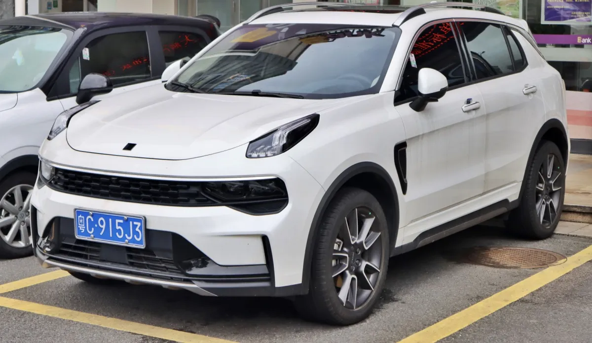 Lynk & Co - 13