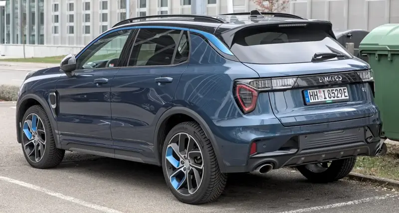 Lynk & Co 01 - 3