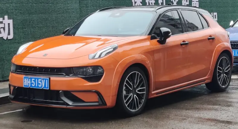 Lynk & Co 02 - 3