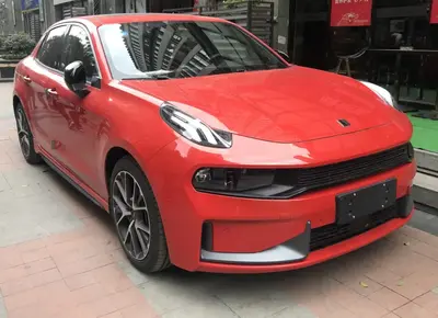 Lynk & Co 03 03