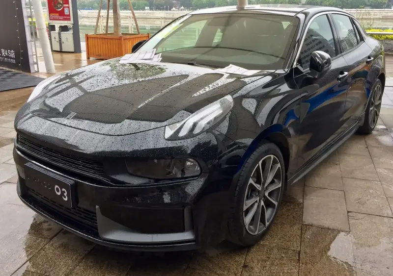 Lynk & Co 03 - 5