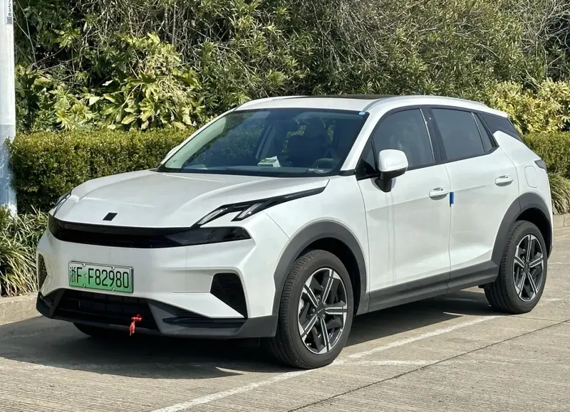 Lynk & Co 06 06 (facelift 2023)
