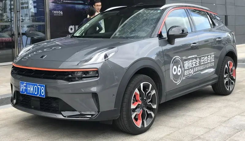 Lynk & Co 06 - 3
