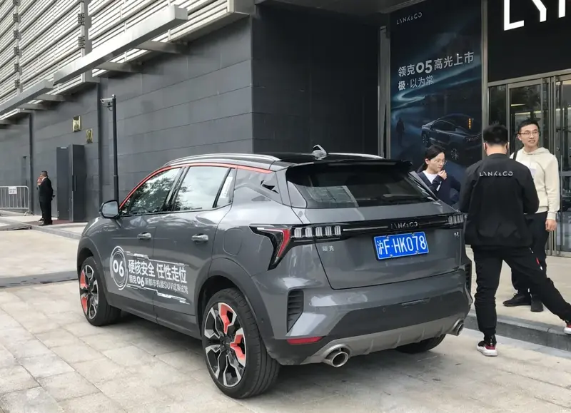 Lynk & Co 06 - 6