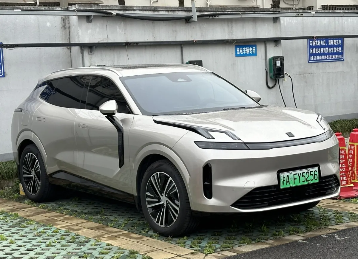 Lynk & Co - 7