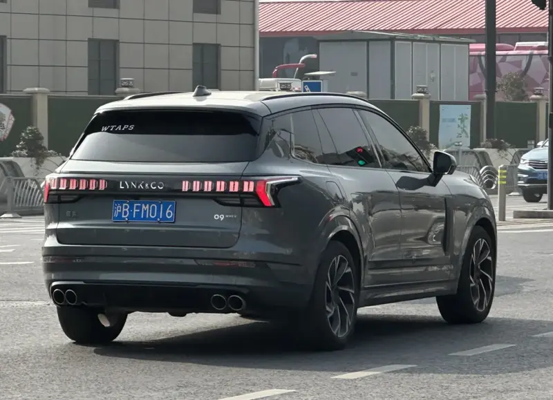 Lynk & Co 09 09 2.0TD T8 (431 bg) Plug-in Hybrid E-AWD Automatic - görsel 4