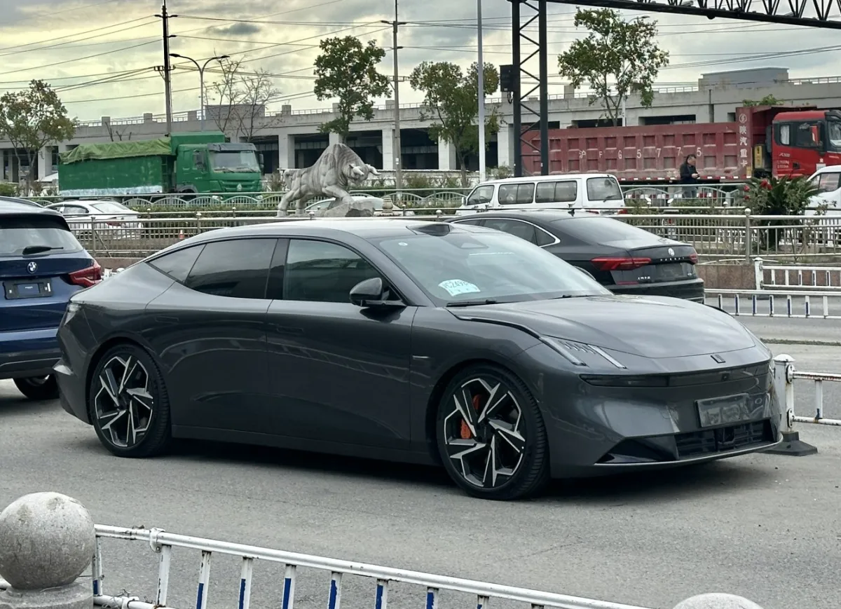 Lynk & Co Z10 Z10 95 kWh (789 bg) 4WD - görsel 6