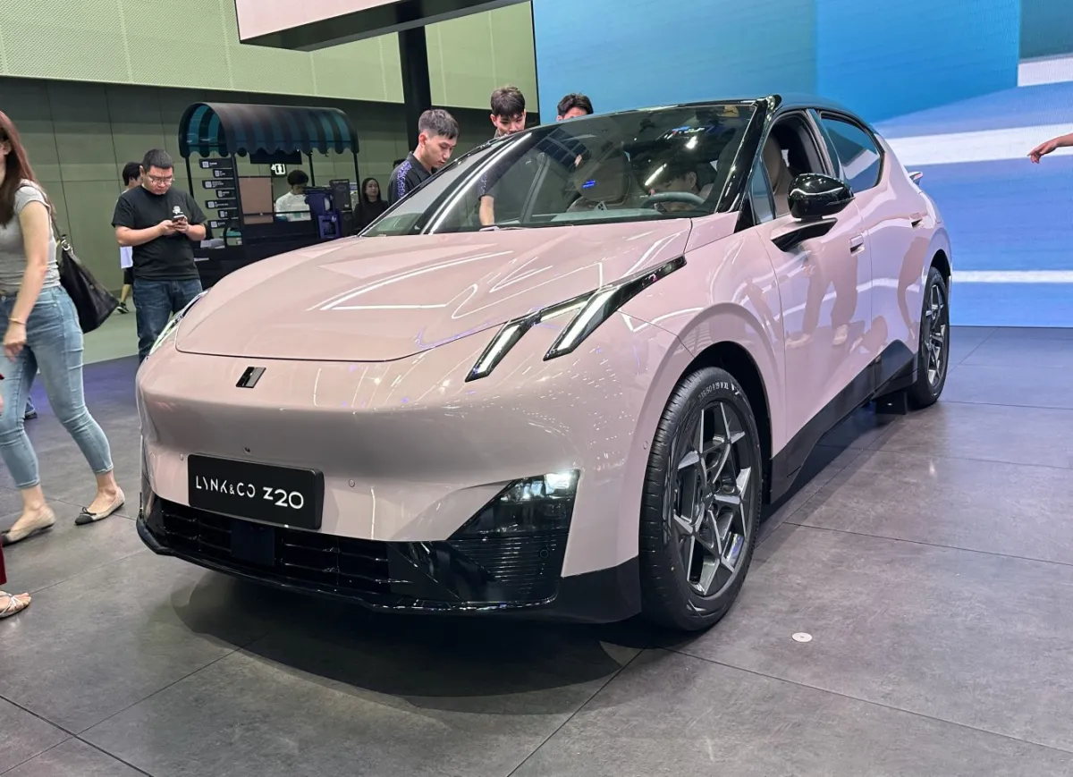 Lynk & Co Z20 Z20 51.2 kWh (238 bg) - görsel 3