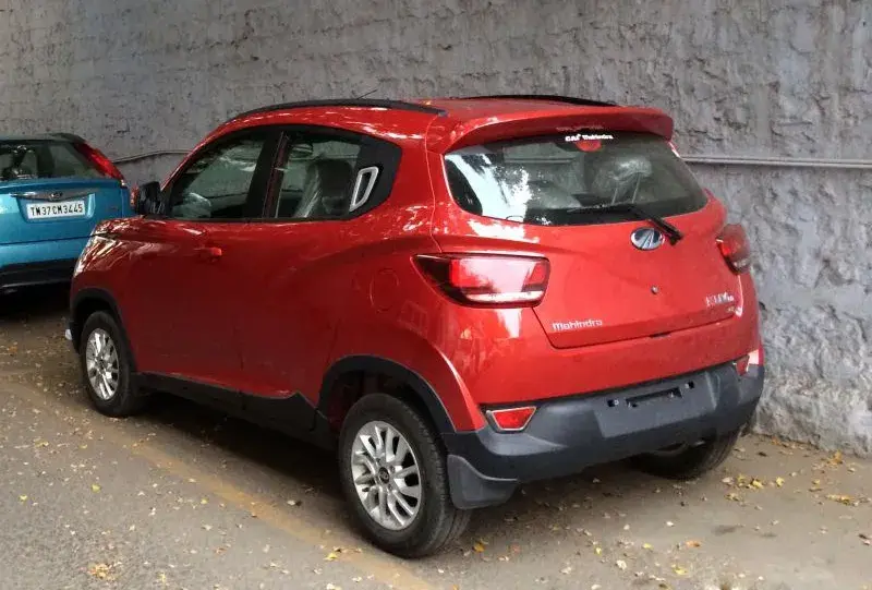 Mahindra KUV100 - 2