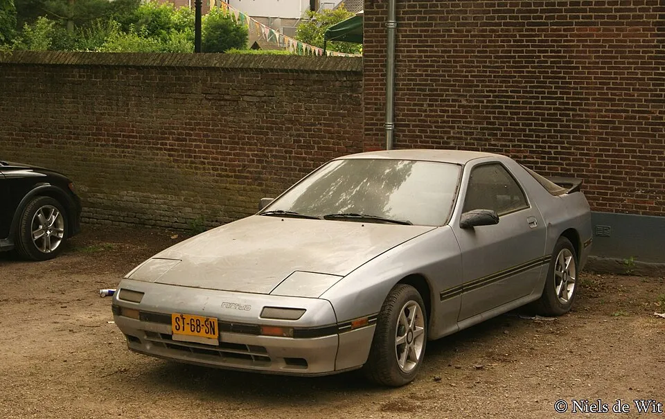 Mazda RX-7 RX 7 II (FC)