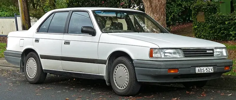 Mazda Sentia - 3