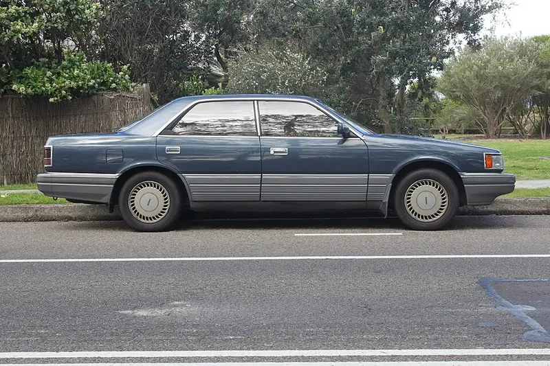 Mazda Sentia - 5