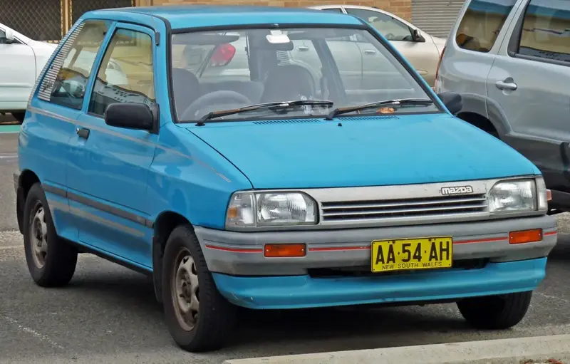 Mazda 121 - 3