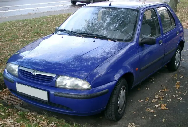 Mazda 121 - 2