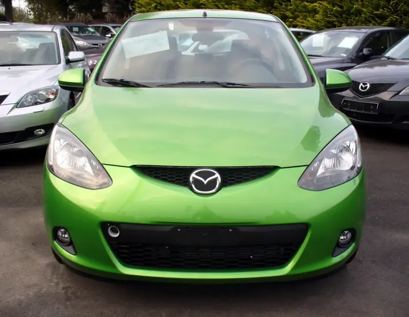Mazda 2 - 6