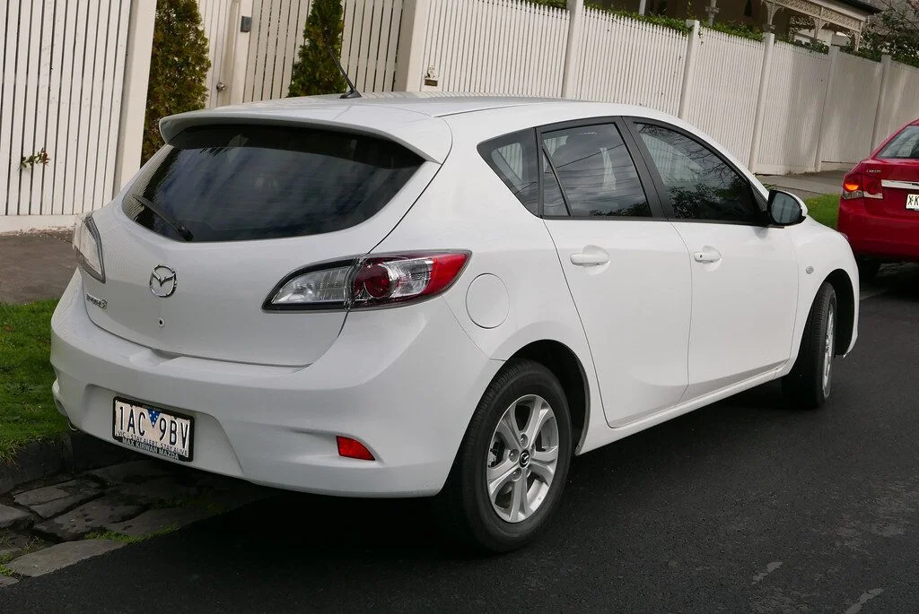 Mazda 3 3 II Hatchback (BL, facelift 2011)