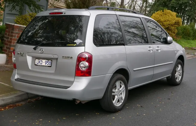 Mazda MPV - 4