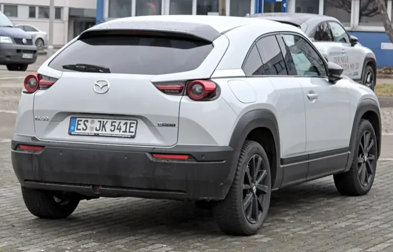 Mazda MX-30 MX-30 35.5 kWh e-SKYACTIV (145 bg) BEV - görsel 4