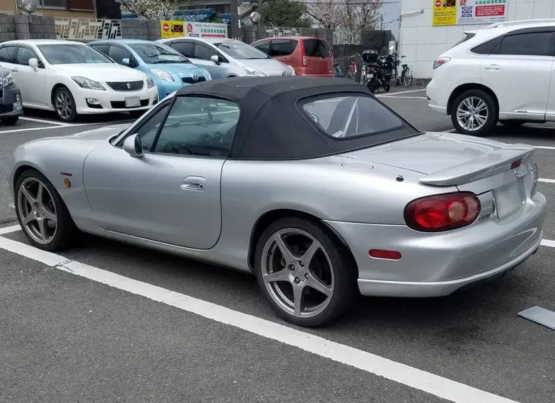 Mazda Roadster - 2
