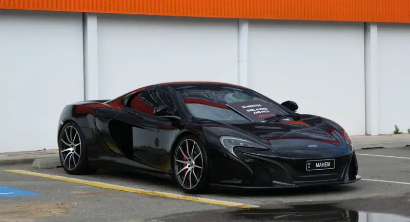 McLaren 650S - 4