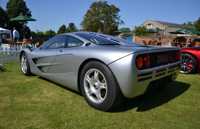 McLaren F1 - 6
