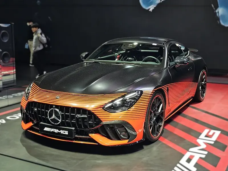 Mercedes-Benz AMG GT - 3