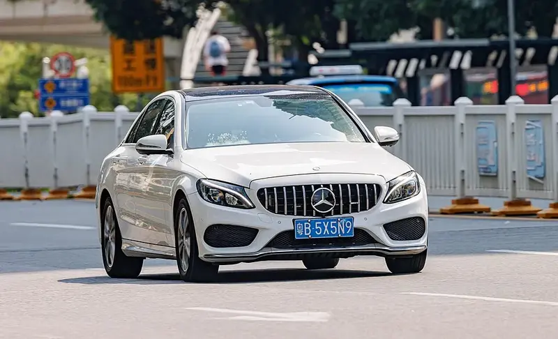 Mercedes-Benz C-Serisi - 4