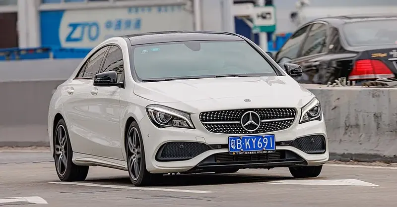 Mercedes-Benz CLA - 4