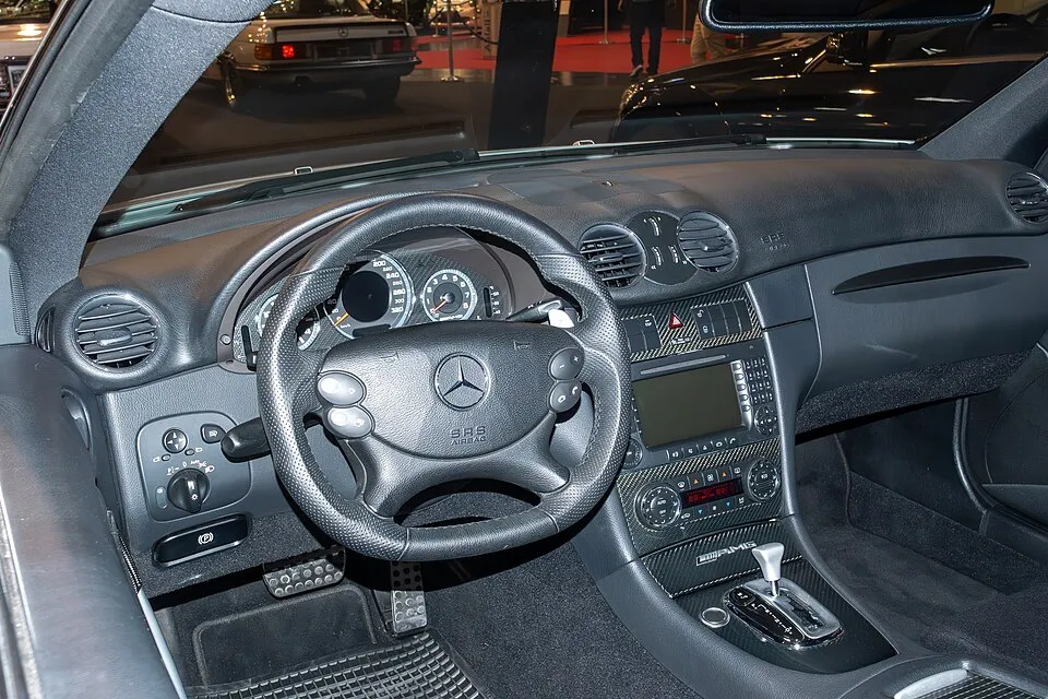 Mercedes-Benz 5