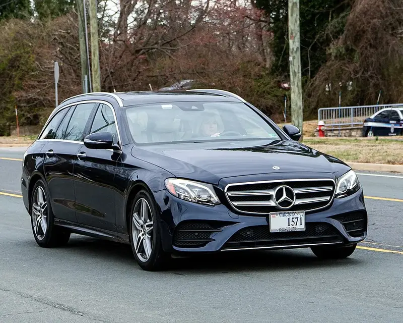 Mercedes-Benz E-Serisi - 4
