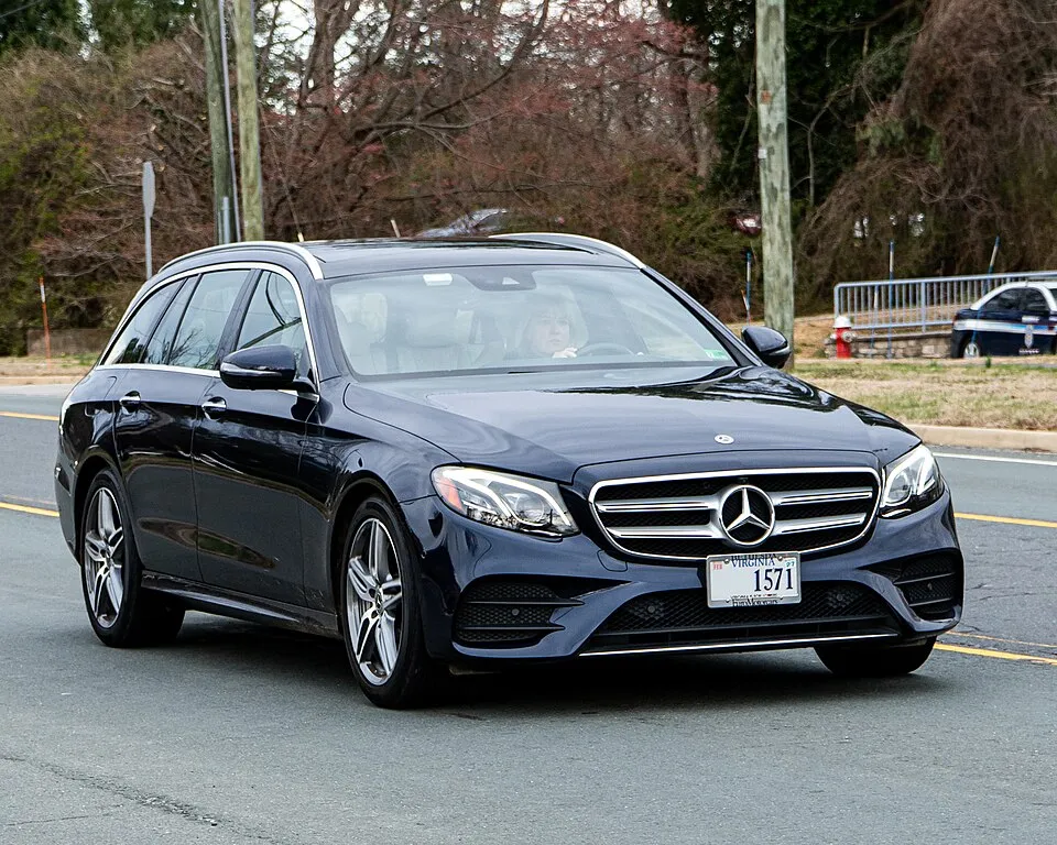 Mercedes-Benz 4