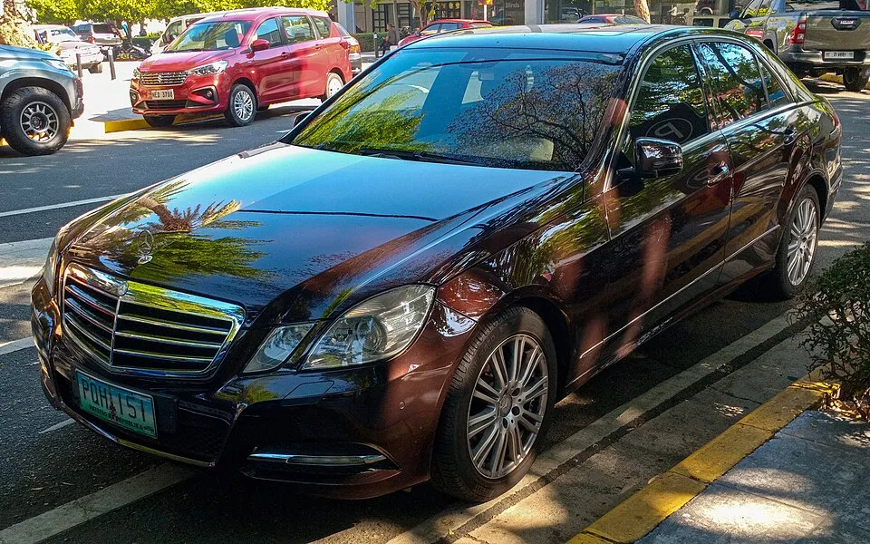 Mercedes-Benz E-Serisi - 2