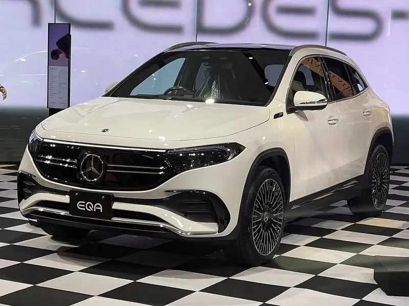 Mercedes-Benz EQA - 3