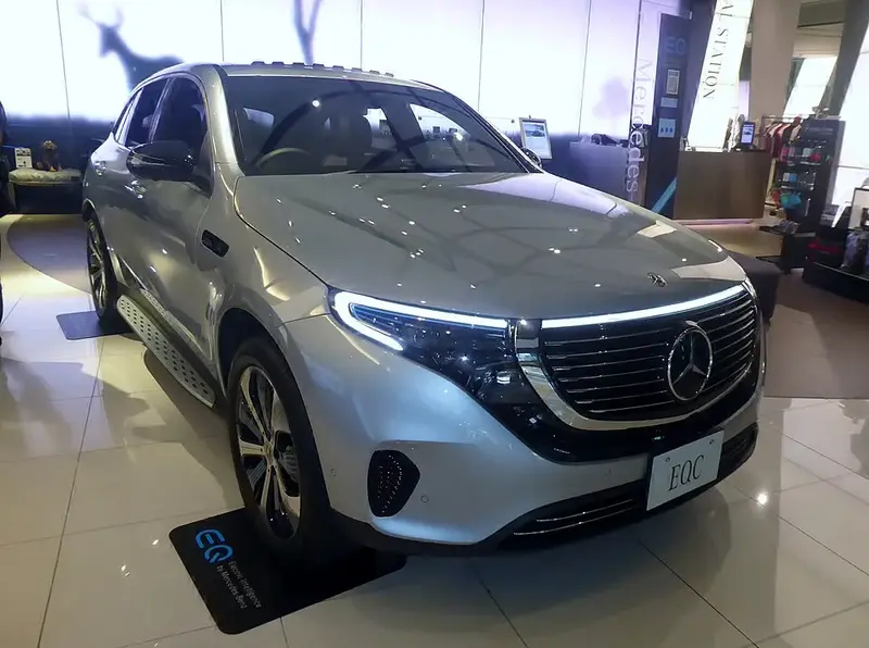 Mercedes-Benz EQC - 5