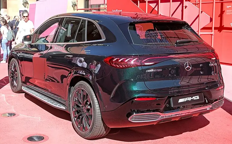 Mercedes-Benz EQE SUV - 2