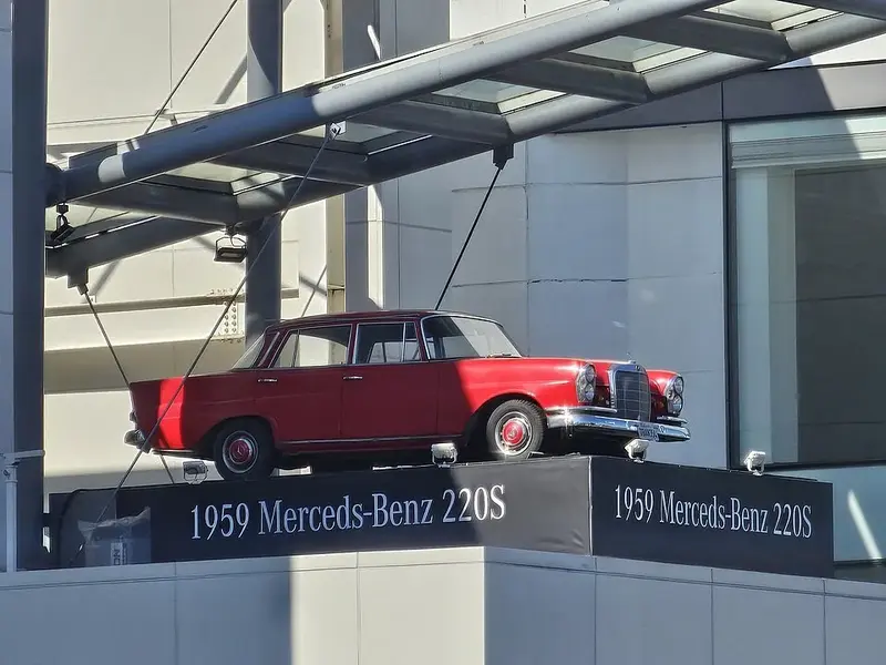 Mercedes-Benz Fintail - 3