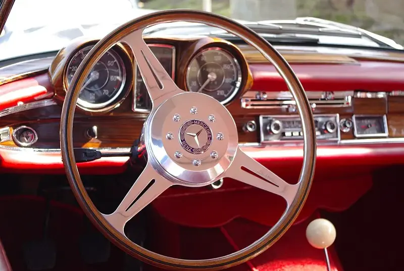 Mercedes-Benz Fintail - 5